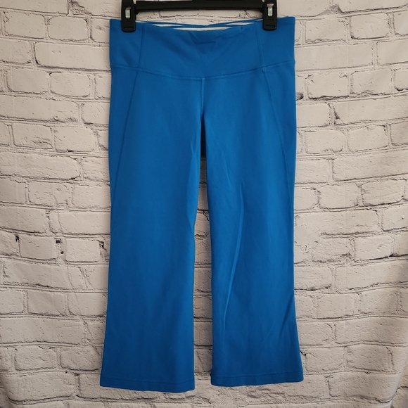 Lululemon Gather & Crow Crop - Picture 7 of 12